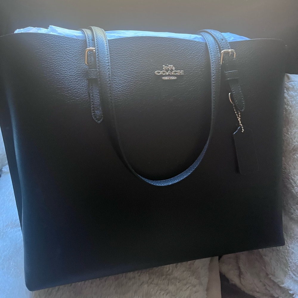 BRAND NEW BLACK COACH PURSE